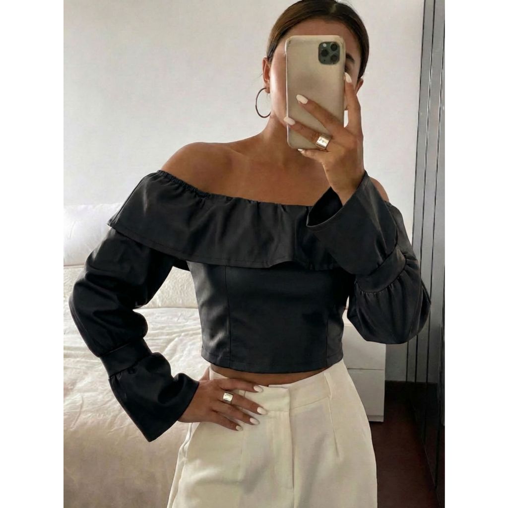 REF:Y250.Blusas curtas de couro PU com ombros de fora para primavera e outono para mulheres