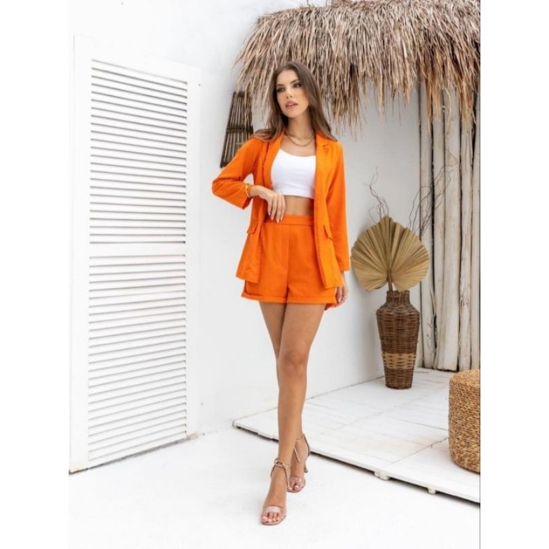 Conjunto Blazer e shorts