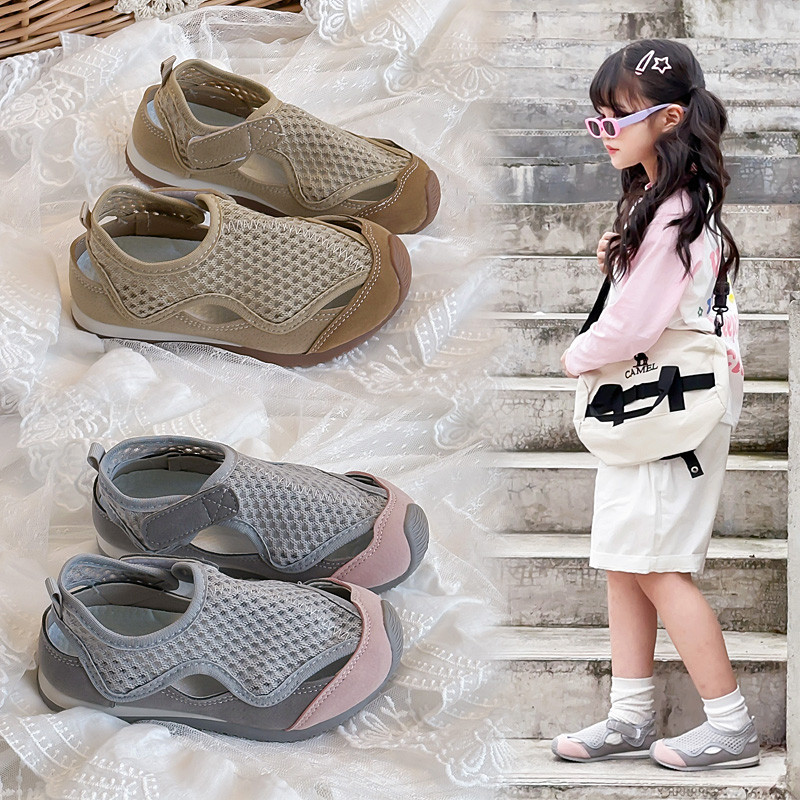 Crianças Baotou sandálias 2026 verão novo estilo meninas malha oca respirável sapatos de treinamento alemão meninos Retr