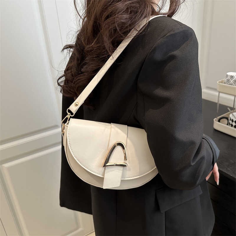 Bolsa pequena feminina baguete meia lua alça de ombro e alça transversal envio imediato