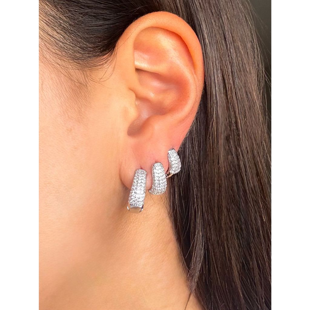 Trio de Brinco Feminino em formato Oval com pedra em Zircônia na cor Dourado e Prata Elegante
