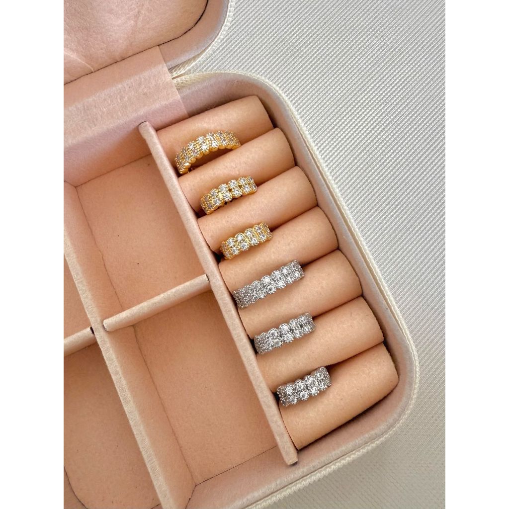Trio de Brincos Feminino em Argola com brilho de Zircônia Elegante disponível na cor Dourado e Prata