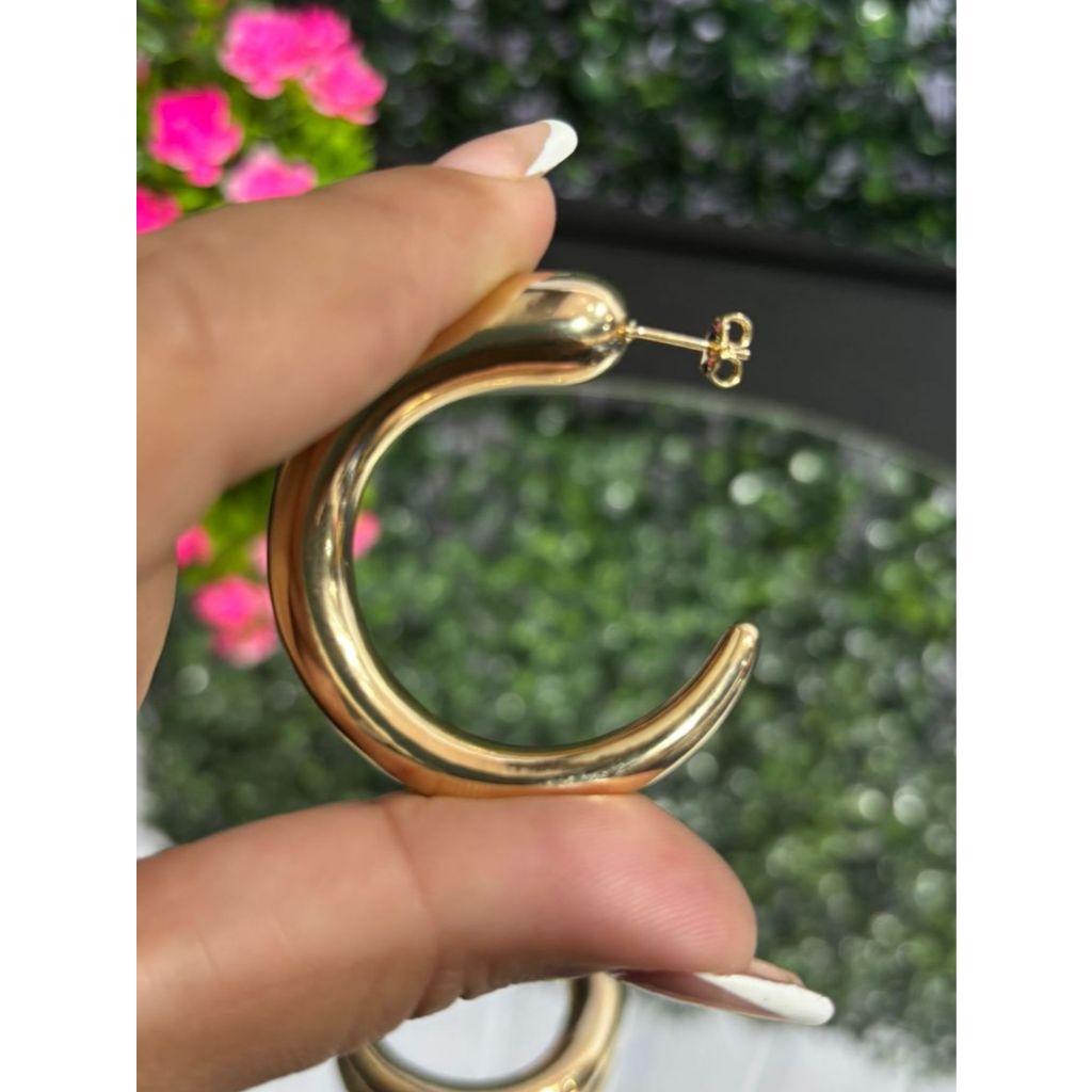 Brinco feminino argola grande disponíveis nas cores prata e dourado banhado antialérgico