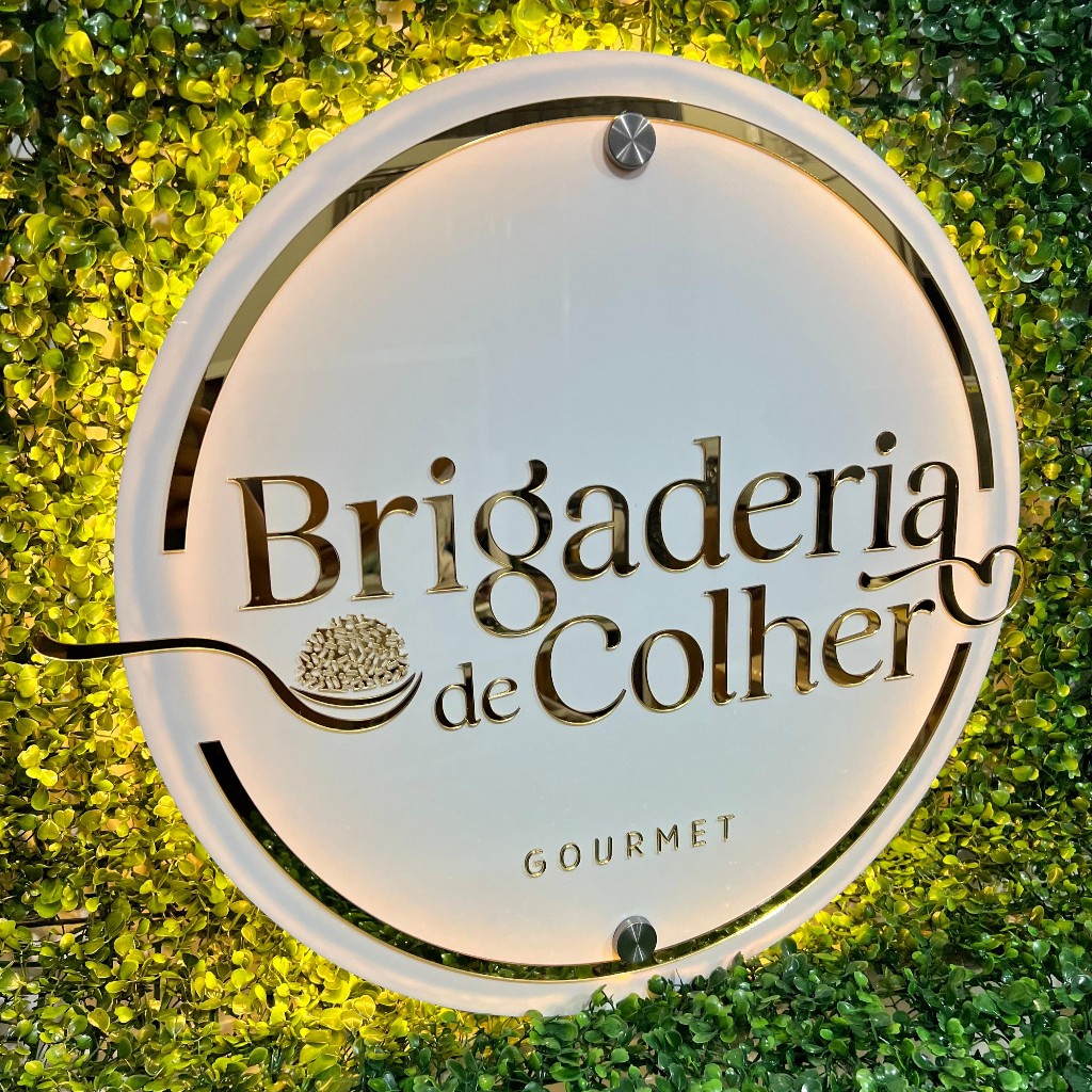 Logo Letreiro em Acrílico Espelhado com LED Base 2mm Cores Rose, Dourado, Prata, Bronze, Pink, Azul