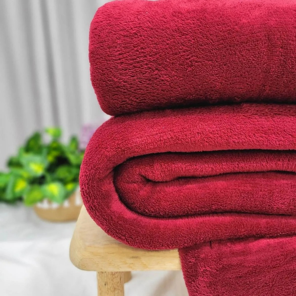 Kit 3 Mantas Macias e Confortáveis – Ideal para Sofá, Cama ou Viagem