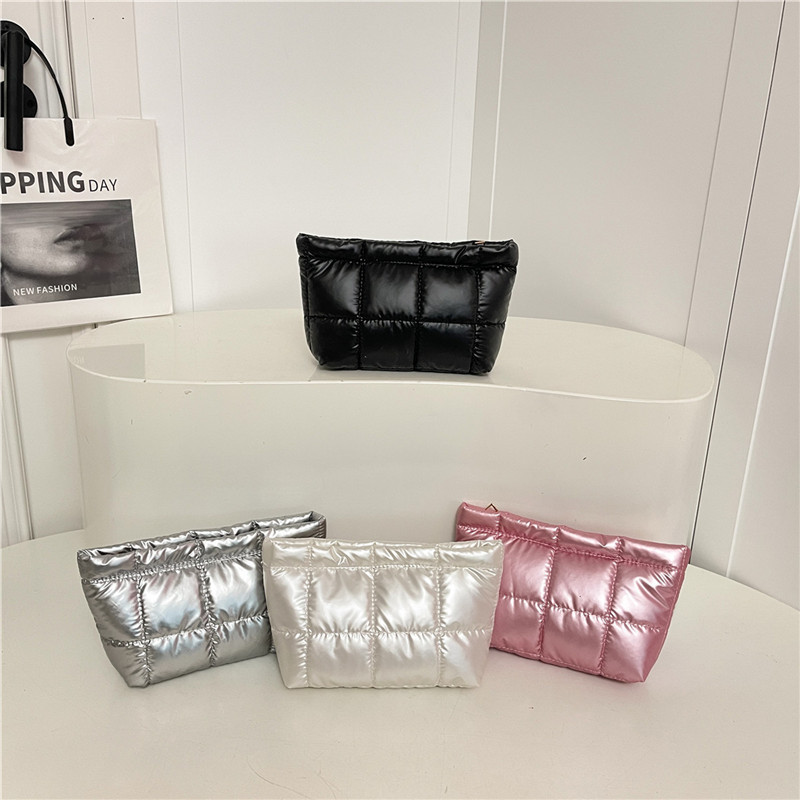 Luz de luxo versão coreana saco cosmético feminino 2025 outono novo estilo xadrez simples embreagem Retro All-Match pequ