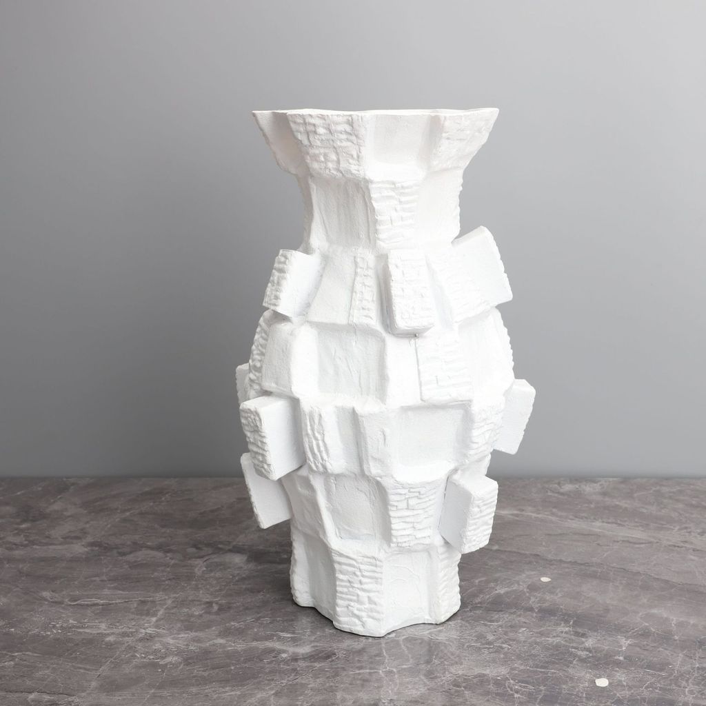 Z7CI European-style creative concave-convex resin flower vase ornament for coffee table, model room, TV cabinet, living