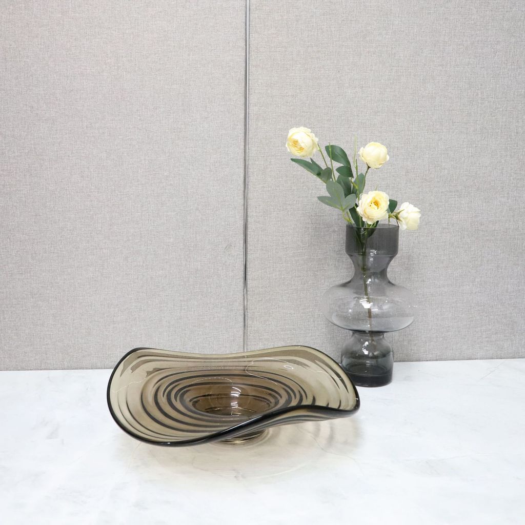 QCPF European-style minimalist glass flower vase, decorative piece for model homes, coffee table, TV cabinet, living roo