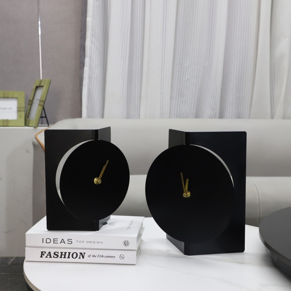 IINP Modern minimalist black 3D table clock, metal ornament for living room, bedroom, entryway, TV cabinet, model room,