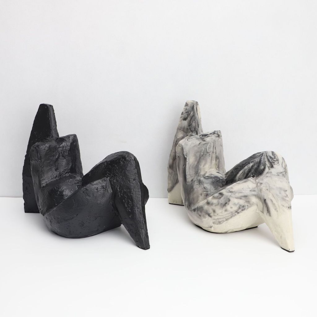 G2PV European-style abstract figure sculpture, desktop ornament for living room, TV cabinet, coffee table, model room, e