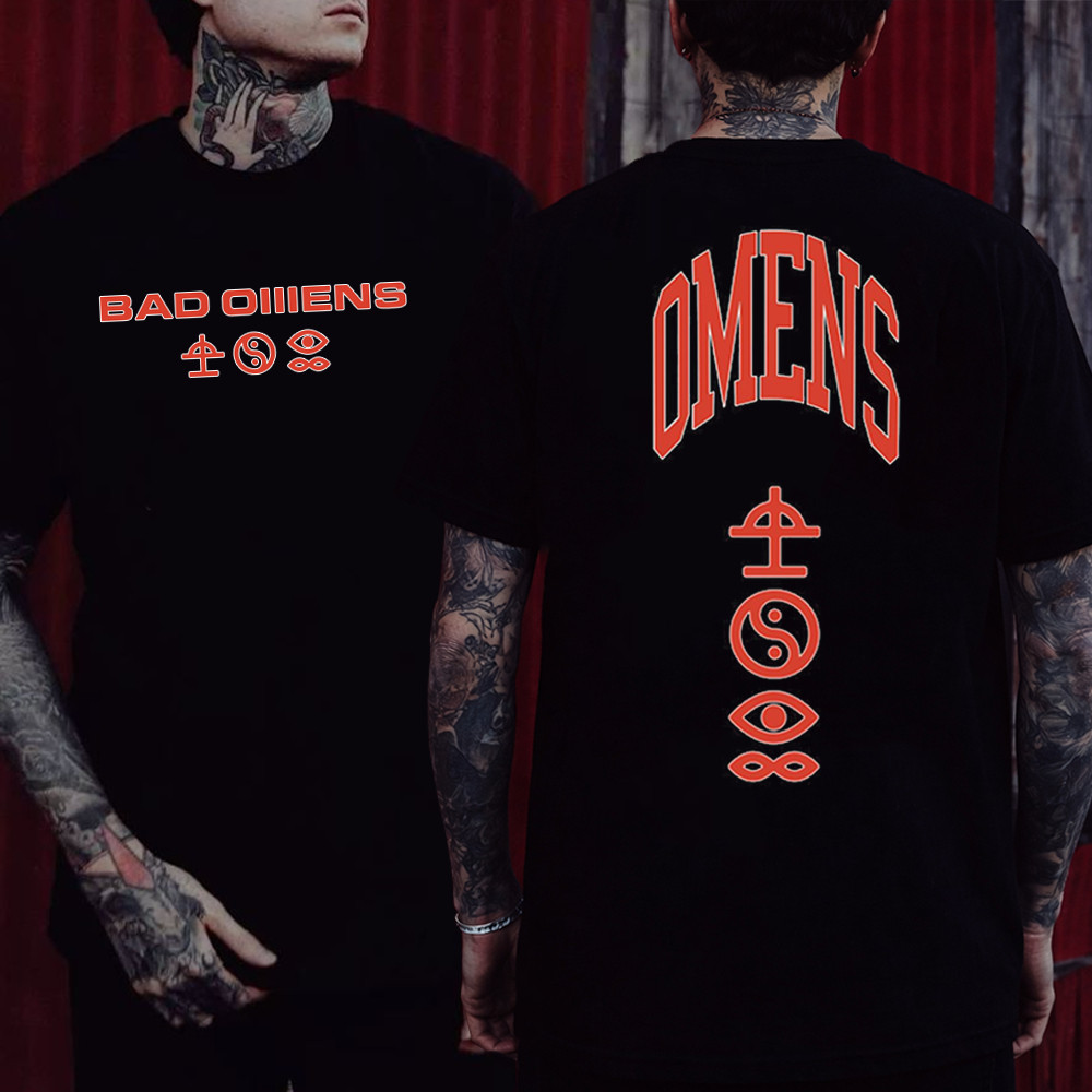 camiseta basica masculina show bad omen logo minimalista vintage arte exclusiva para show brasil