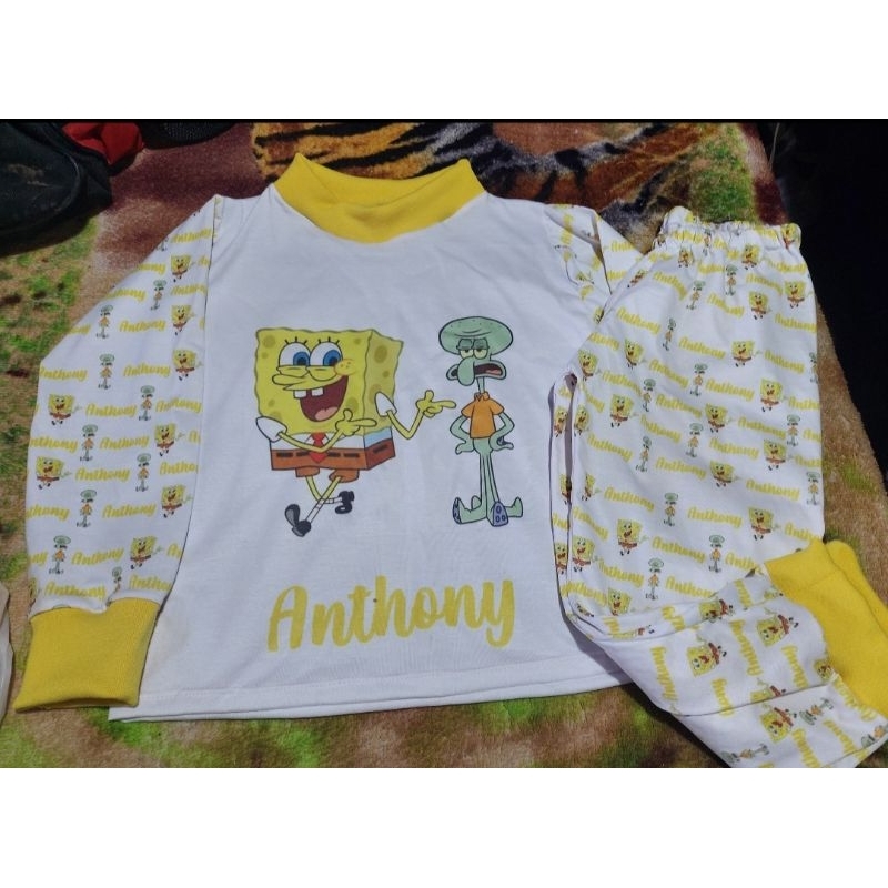 Pijama infantil Bob esponja unisex manga longa e calça personalizado com nome da criança.