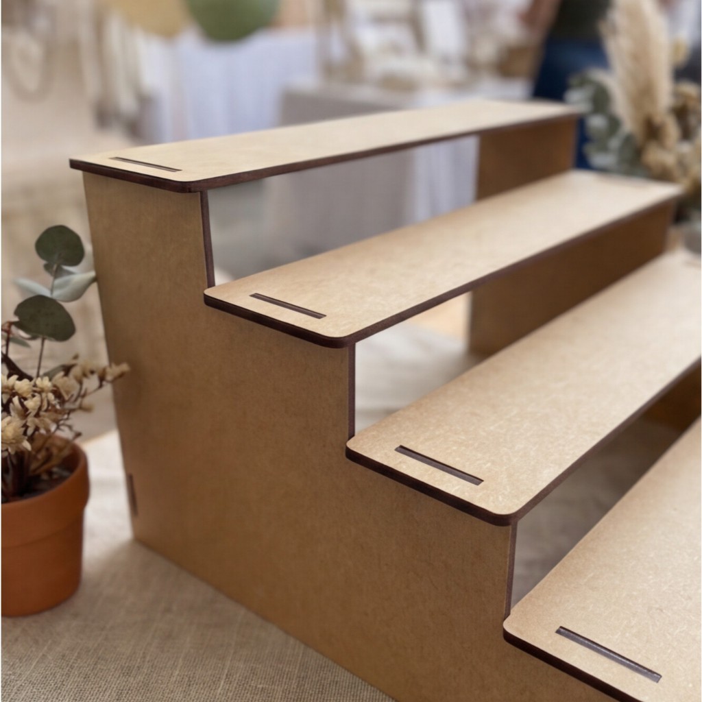 Expositor Escada MDF Cru 4 Andares Artesanato Bazar Stand Feira Lembrancinha 26x26 Personalizável
