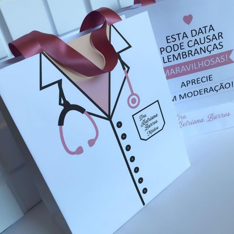Sacolas Formatura Personalizadas Medicina - Lembrancinhas formatura - Personalizados - kit formatura - sacola jaleco