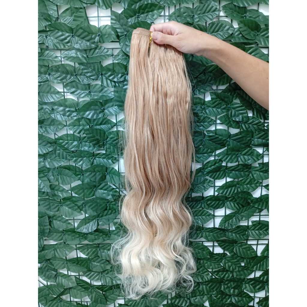 Cabelo para Mega Hair na Tela Humanizado Ondulado Loiro Perolado Luzes 60cm Natural Fibra Russa Bella Hair