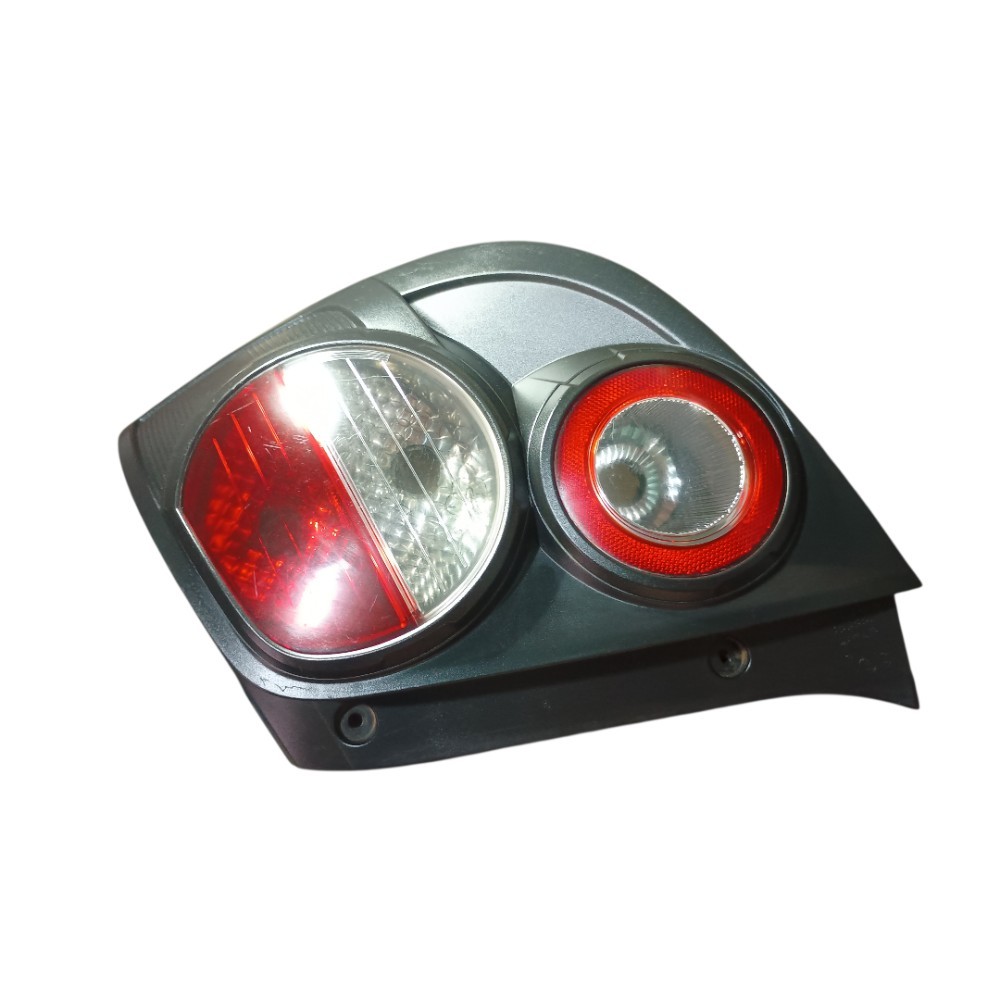 Lanterna Traseira Direita Gm Sonic Hatch 2012/2014 Original Direito/passageiro Vermelhos