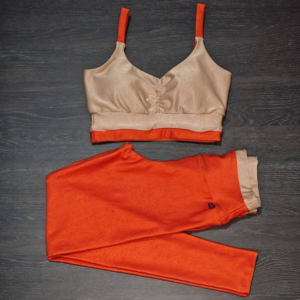 Conjunto Fitness Feminino Canelado Acetinado Top + Legging