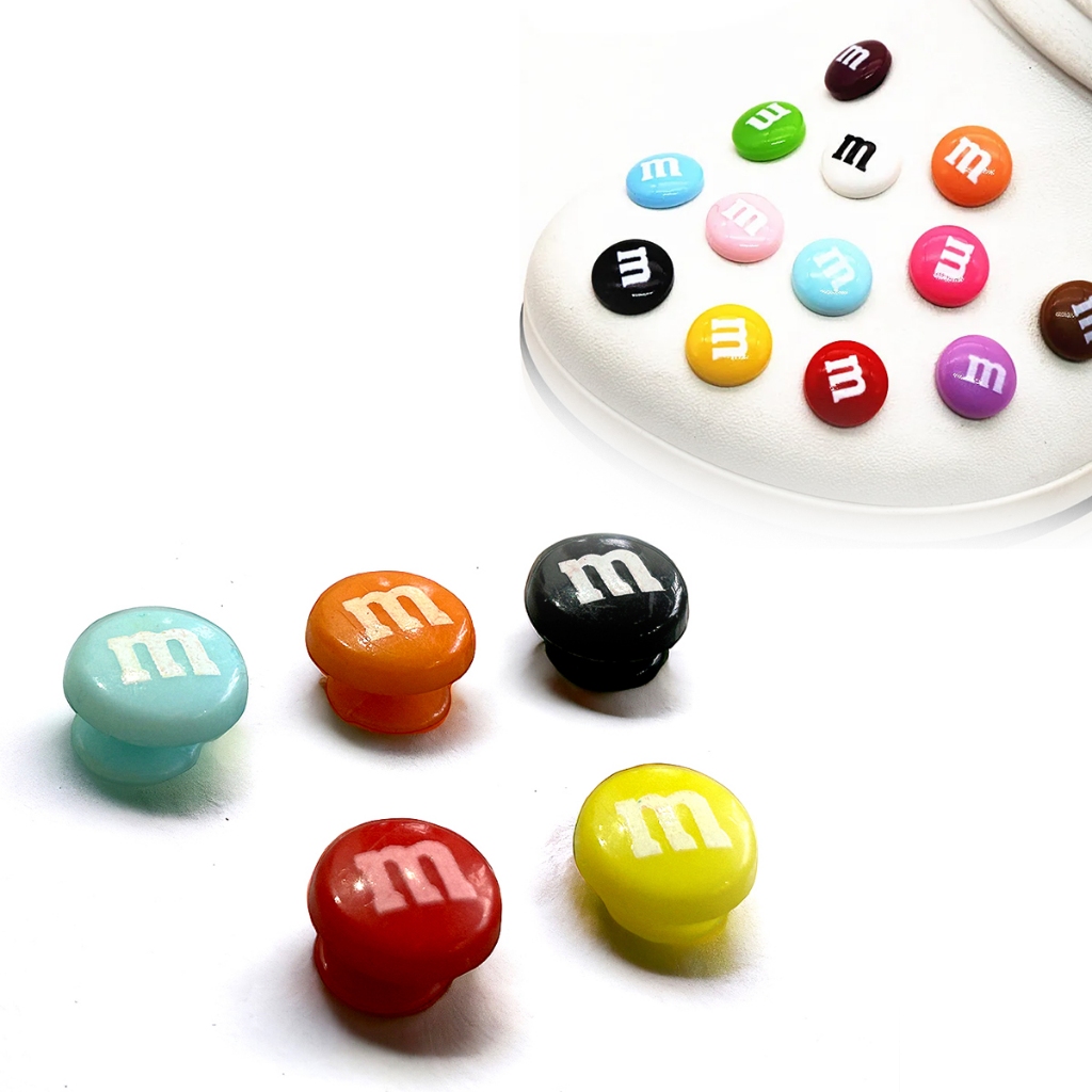 Pins Botons Pingentes M&M Coloridos Coleção Sapatos Bubble Slides Sandálias Decoração Sortidos