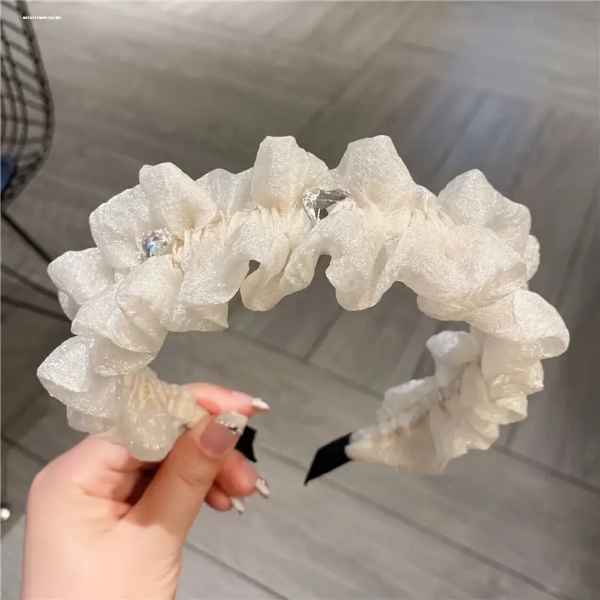ARCO BRANCO Faixa de Cabelo Elegante com Babados de Malha e Detalhes de Strass de Coração, Acessório de Cabelo
