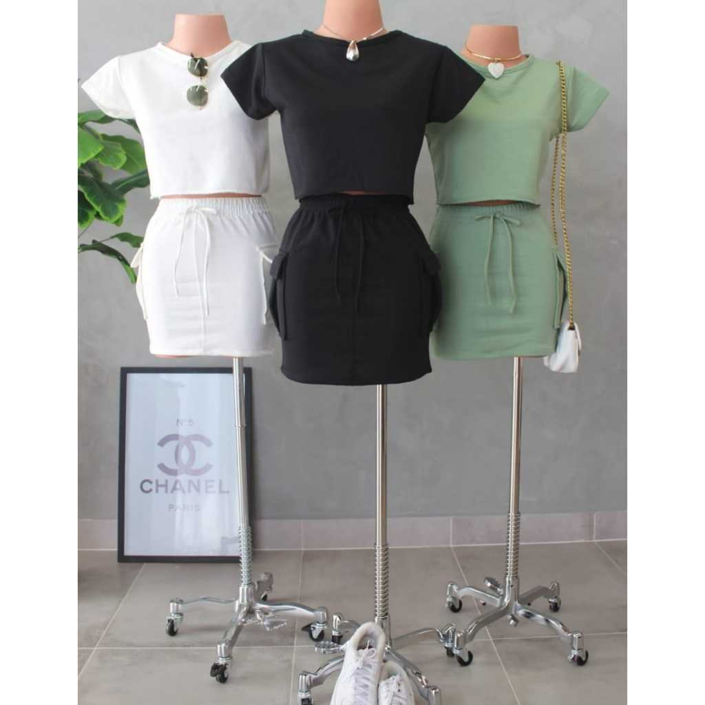 Conjunto Pity: Saia Cargo + Cropped Camiseta Curta