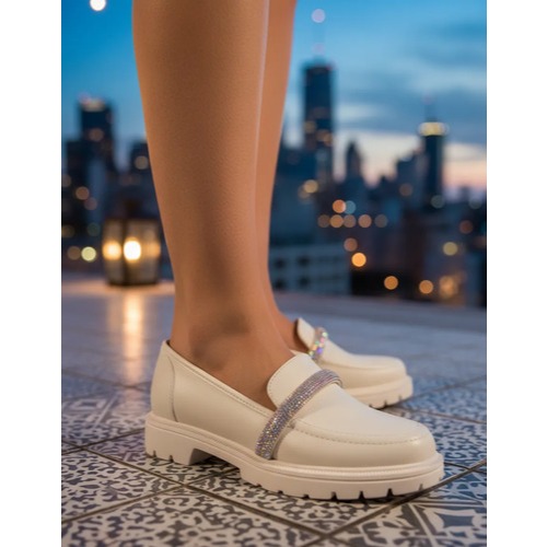 Mocassim Loafer Tratorado Off White Strass Beira Rio Sapato Fechado Casual Moderno Conforto Feminino