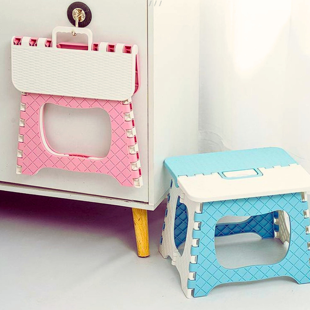 Mini Banquinho Dobrável Infantil Banqueta Plástica Banco Com Alça Prático Portátil Passeio Camping Banqueta até 30kg