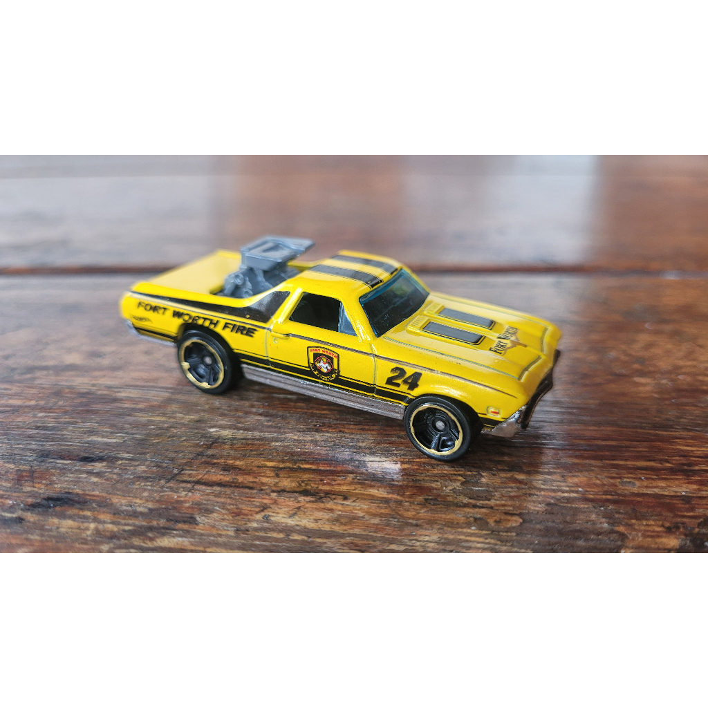 Hot Wheels - '68 El Camino Amarelo - HW Main Street 2011 (Fora da Embalagem) - Mainline 1:64