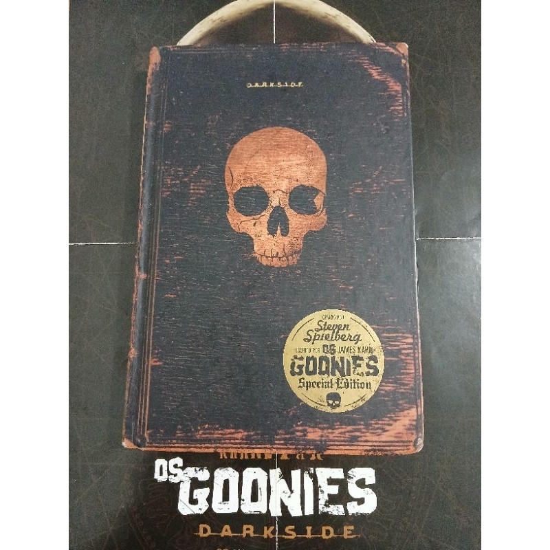 Os Goonies – Special Edition | DarkSide BooksEdição de colecionador acompanhada de mapa/pôster