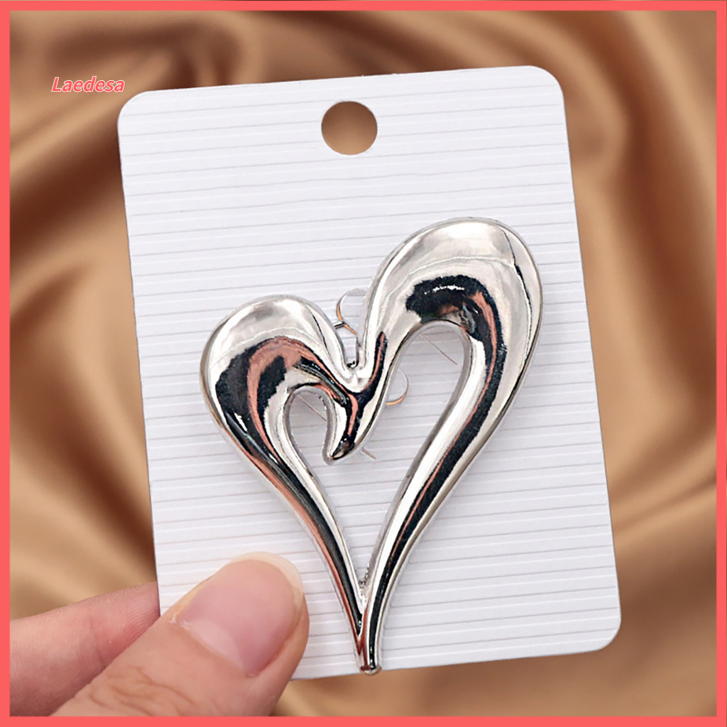 Golden Tone Lapel Pin Love Shape Hollow Heart Brooch Metal for Men Women Stylish Sweater Cardigan Coat Scarf Accessory E
