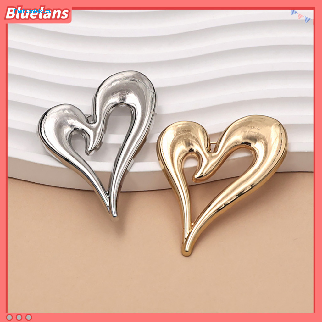 Love Shape Lapel Pin Heart Design Brooch Hollow Metal for Men Women Stylish Sweater Cardigan Coat Scarf Accessory Elegan