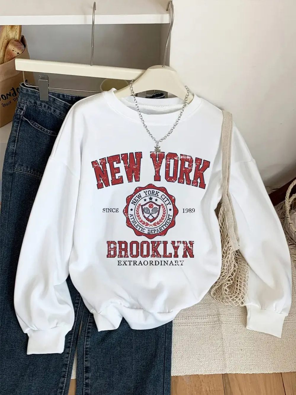 Moletom Feminino Branco Estiloso Blusa de Frio Casaco Grosso Sem Capuz Flanelado Lançamento