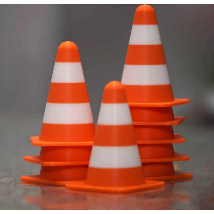 10Pcs Mini Cones Coloridos em Impressão 3D | Kit para Dioramas, Maquetes, Decoração e Artesanato