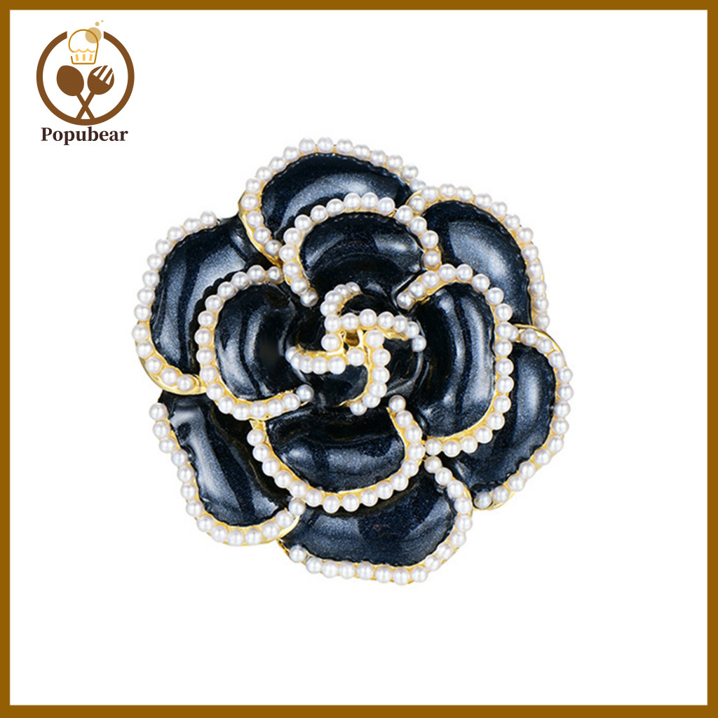 Retro Style Brooch Camellia Elegant Faux Pearl Flower Pin – Black White Lapel for Sweater Cardigan Coat Business Suit
