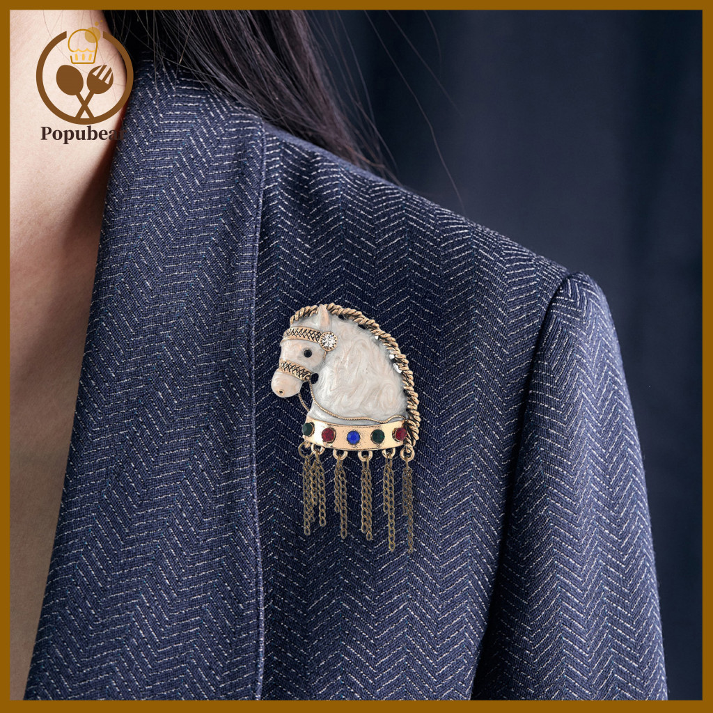 Horse Brooch Animal Lapel Pin Retro Head Tassel for Men Women – Fashion Badge Accessory for Clothes Hats Bags Collars