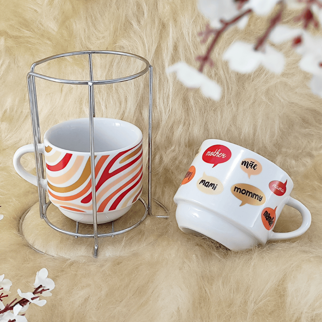Kit 2 Xícaras Empilhável 210ml em Porcelana Branca com suporte café chá Mãe Frases Geométricas