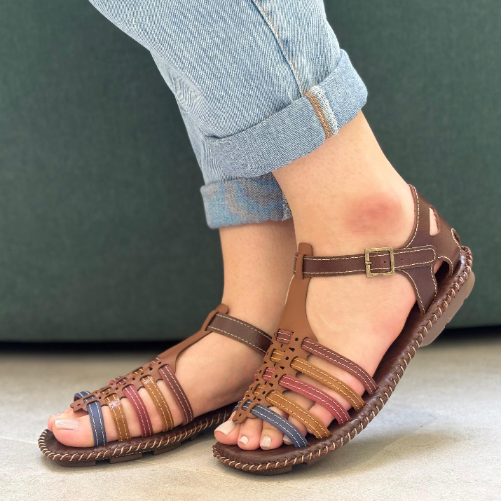 Sandália Feminina Couro Legítimo Ajuste Fivela Trançada Tiras Coloridas Artesanal Moda Verão Confort