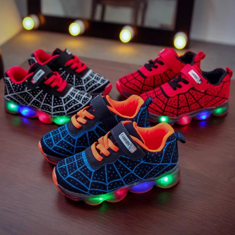 Sapatos Infantis Primavera E Outono Novos Meninos Meninas Dos Desenhos Animados Moda Malha Iluminação LED Esportivos