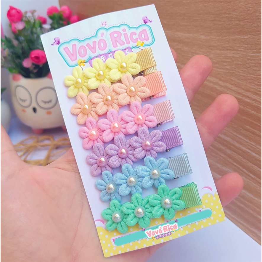 Kit com presilha de cabelo infantil bico de pato com flores e pérolas colorido cores candy