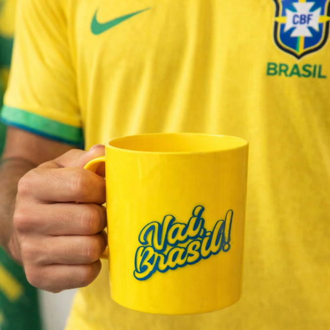 Kit 10/25/50 Caneca Vai Brasil 400ml Plástico - copa do mundo, jogador, bebida, drinks