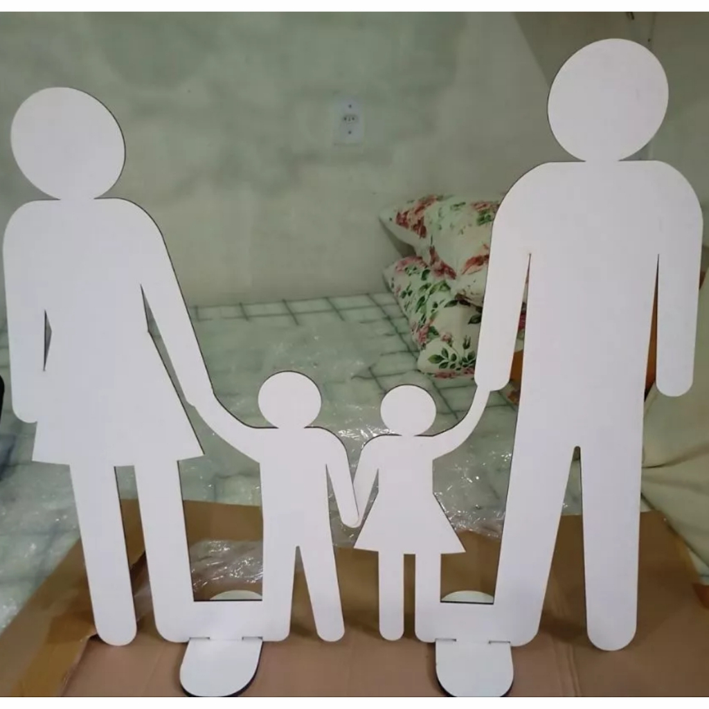 Casal Familia Feliz 60cm de Altura Mdf 3mm Fica Em Pé De Chão!