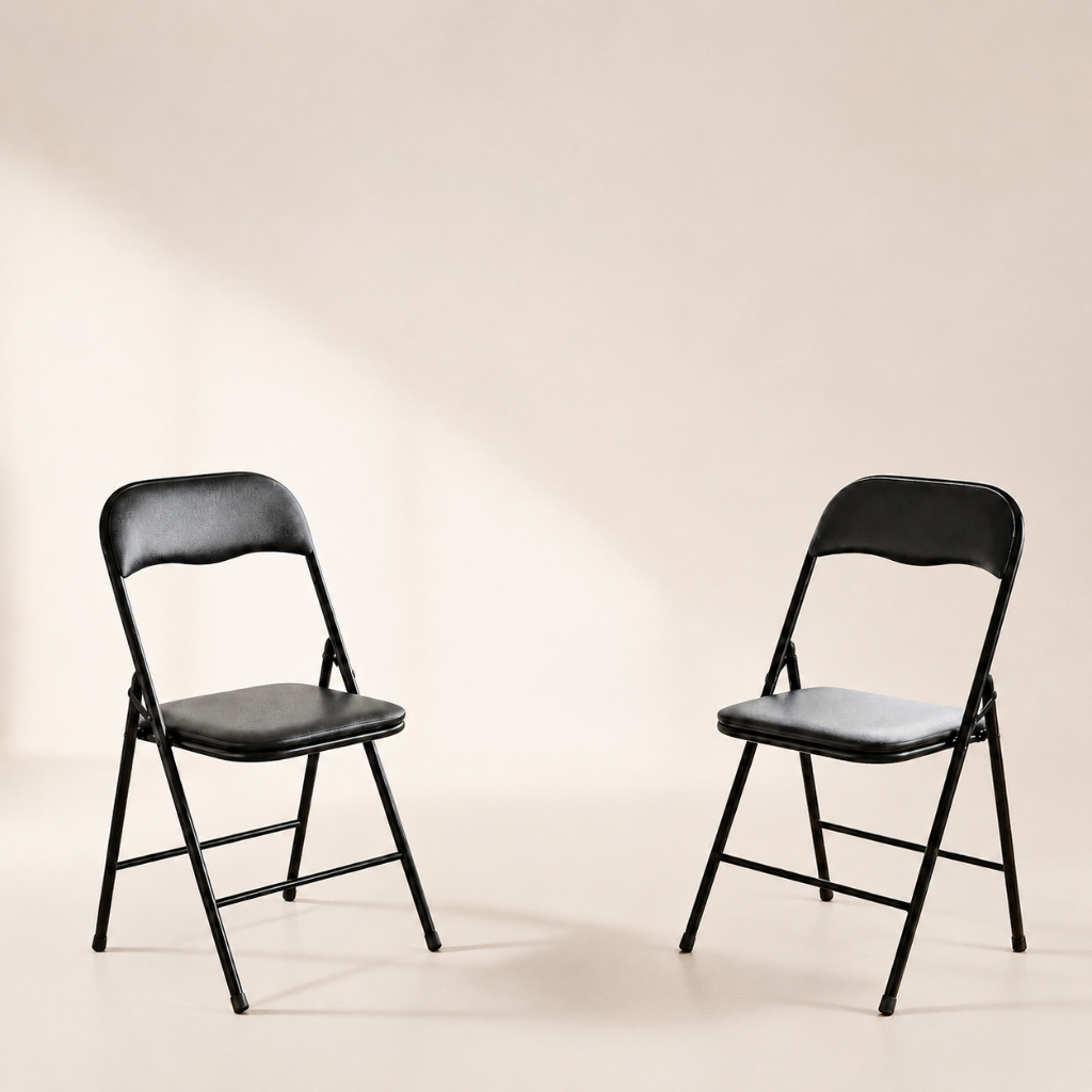 Kit 2 4 ou 6 Cadeiras Dobráveis Pretas Suporta 120kg Para Ambiente Comercial Conforto Extra
