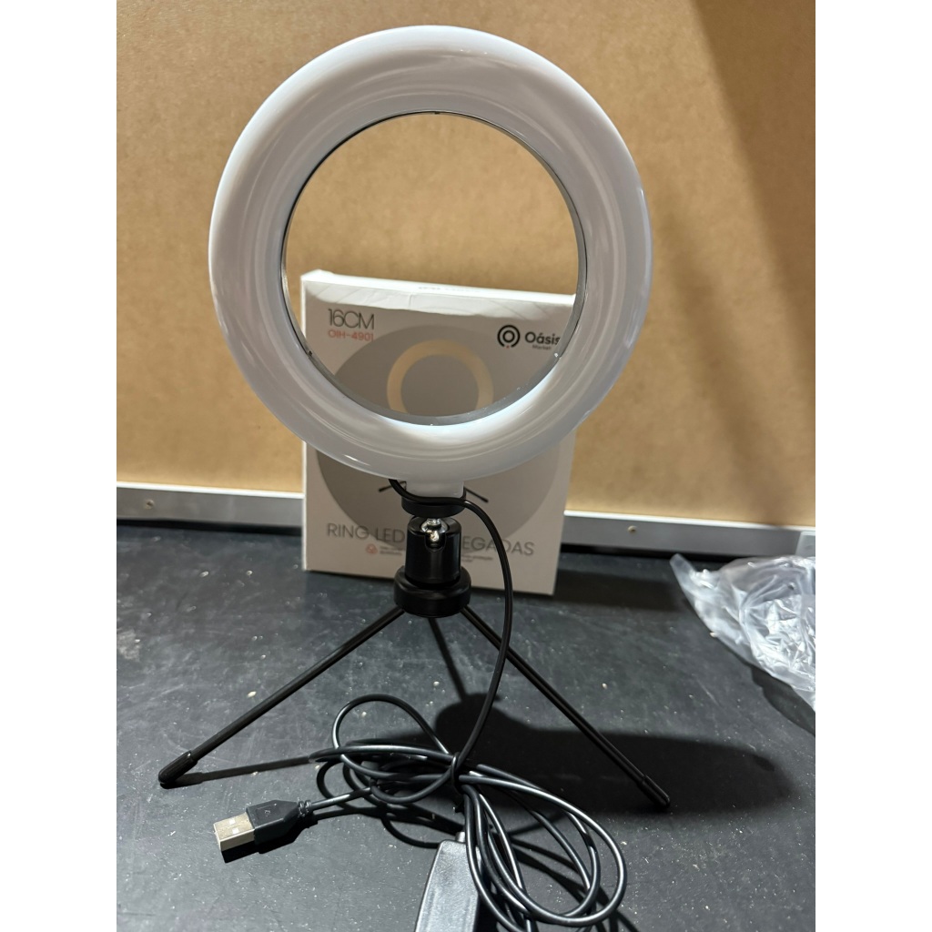 Ring Light De Mesa Iluminador De Led Tripé 6 Polegadas 16cm Oásis OIH-49001