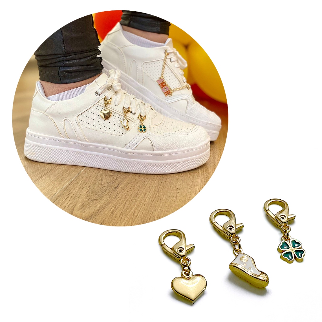 Conjunto Pingentes Para Tênis Cadarço Pins Coração Trevo Aço Dourado Decoração
