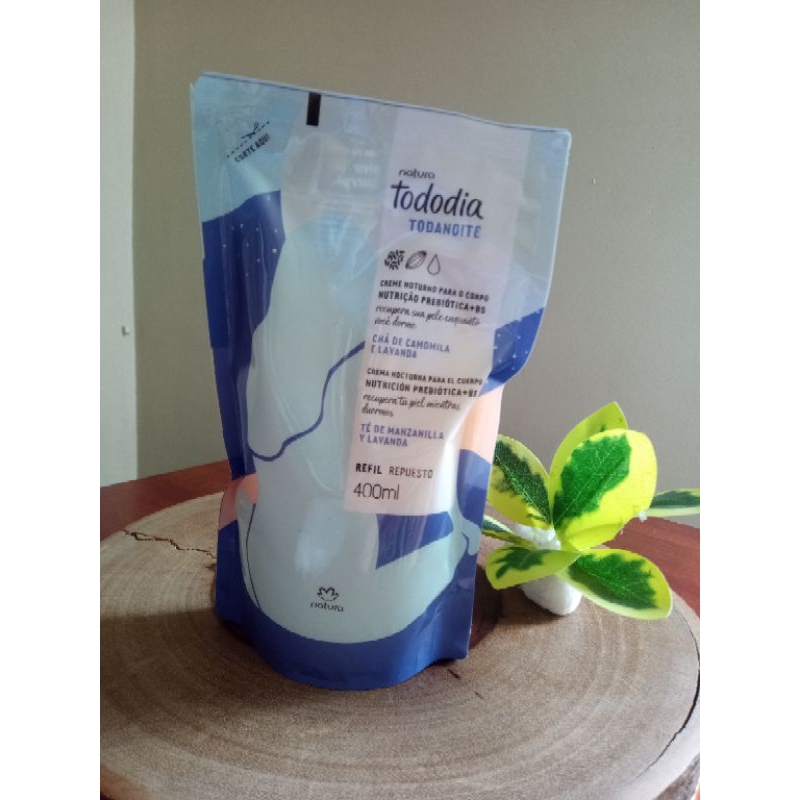 REFIL CREME NOTURNO PARA O CORPO CHÁ DE CAMOMILA E LAVANDA NATURA.