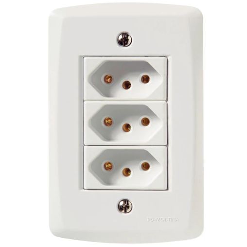 Conjunto 4x2 com 3 Tomadas 2P+T 10 A 250 V Tramontina Lux2 Branco
