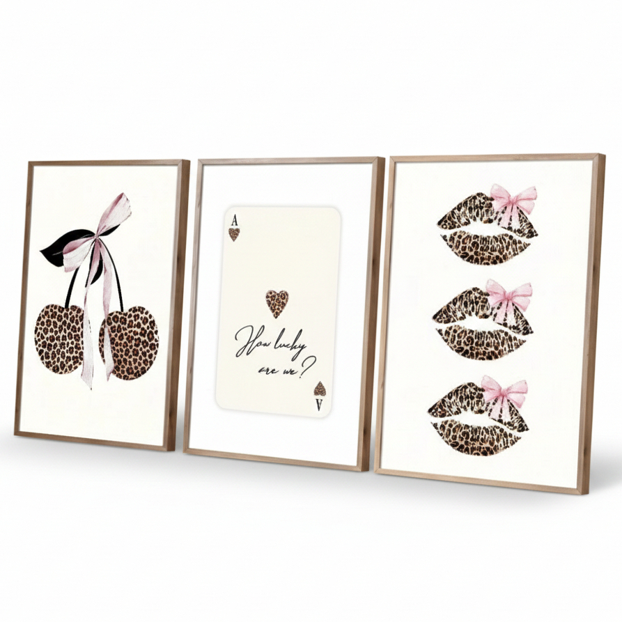 Quadros decorativos Cereja, carta e beijos em estampa de oncinha fofos e elegantes (3 peças)