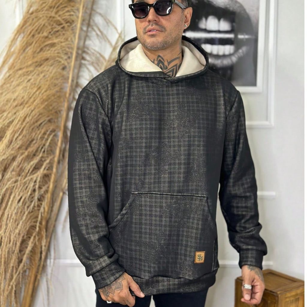 Moletom Masculino com Capuz em Tecido Texturizado Xadrez Premium com Bolso Frontal e Acabamento Sofisticado