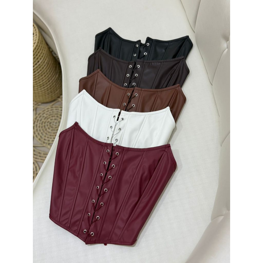 Corset Morcego em Courinho trançado na frente e nas costas Corselet em Couro Fake com Barbatanas e regulagem nas costas