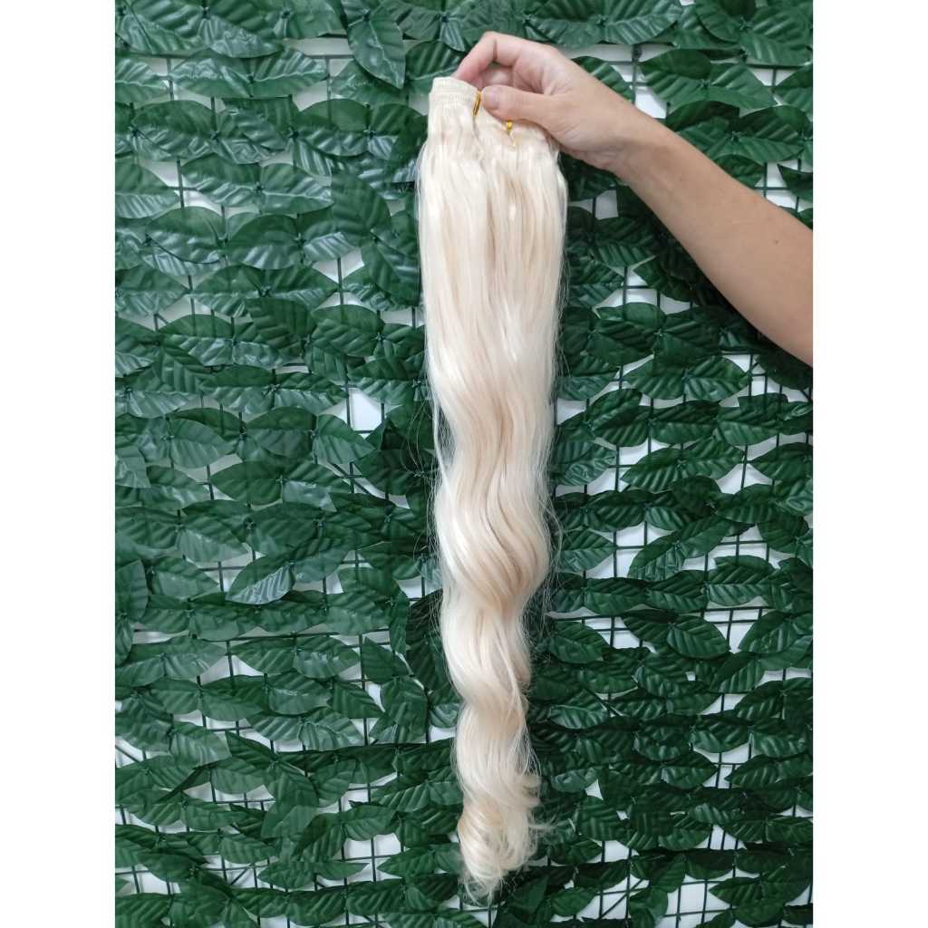 Aplique de Cabelo na Fita Adesiva Mega Hair Natural Fibra Russa Ondulado Loiro Claríssimo 70cm Premium