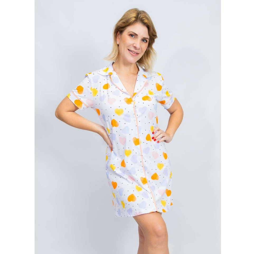 Camisola Feminina modelo Americano Abertura com Botões Manga Curta Amamentação-Corações Coloridos